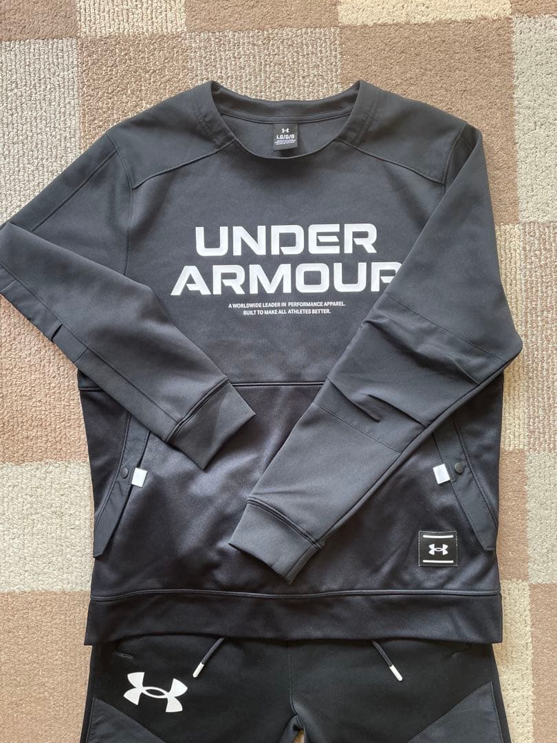 UNDER ARMOUR ブラックジャージ上下セット