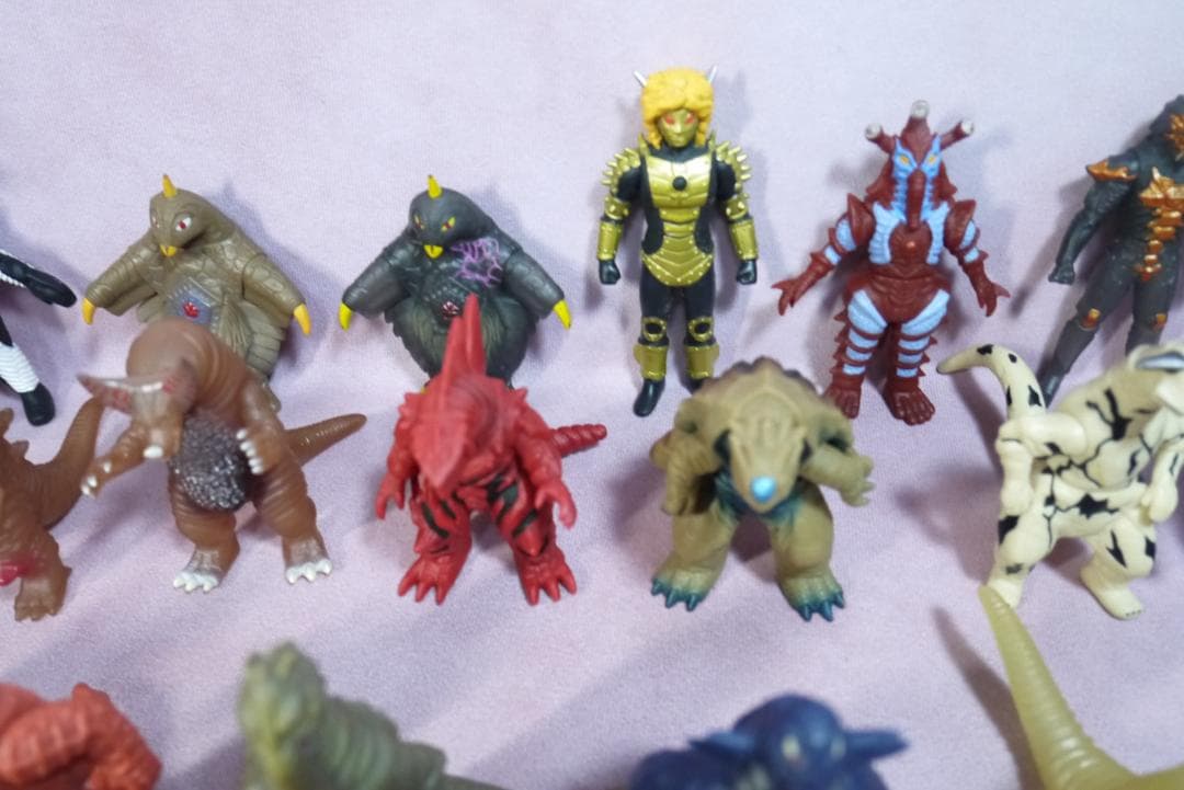 ウルトラマン　ウルトラ怪獣　ミニソフビ　48体