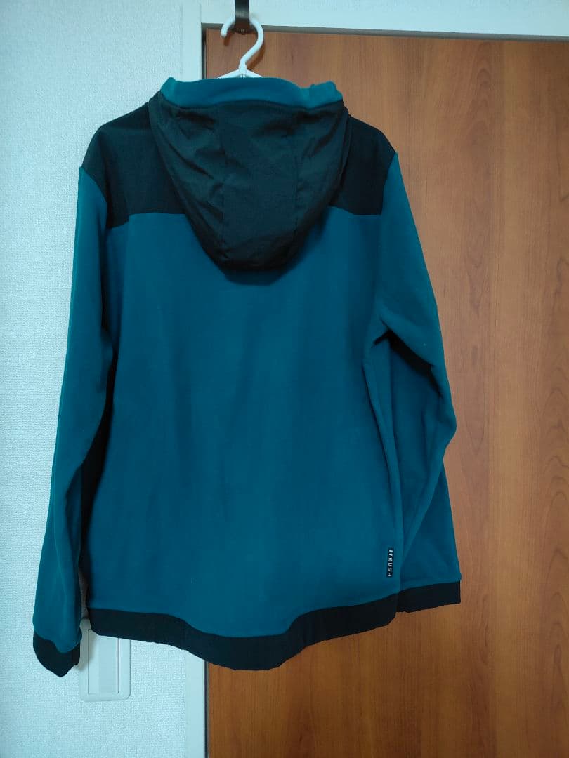 【完売品】UNDER ARMOUR　フリースジャケット フルジップ