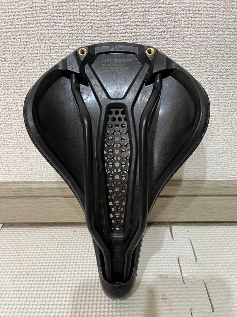 【完成車外し】Specialized Power Pro サドル 143mm