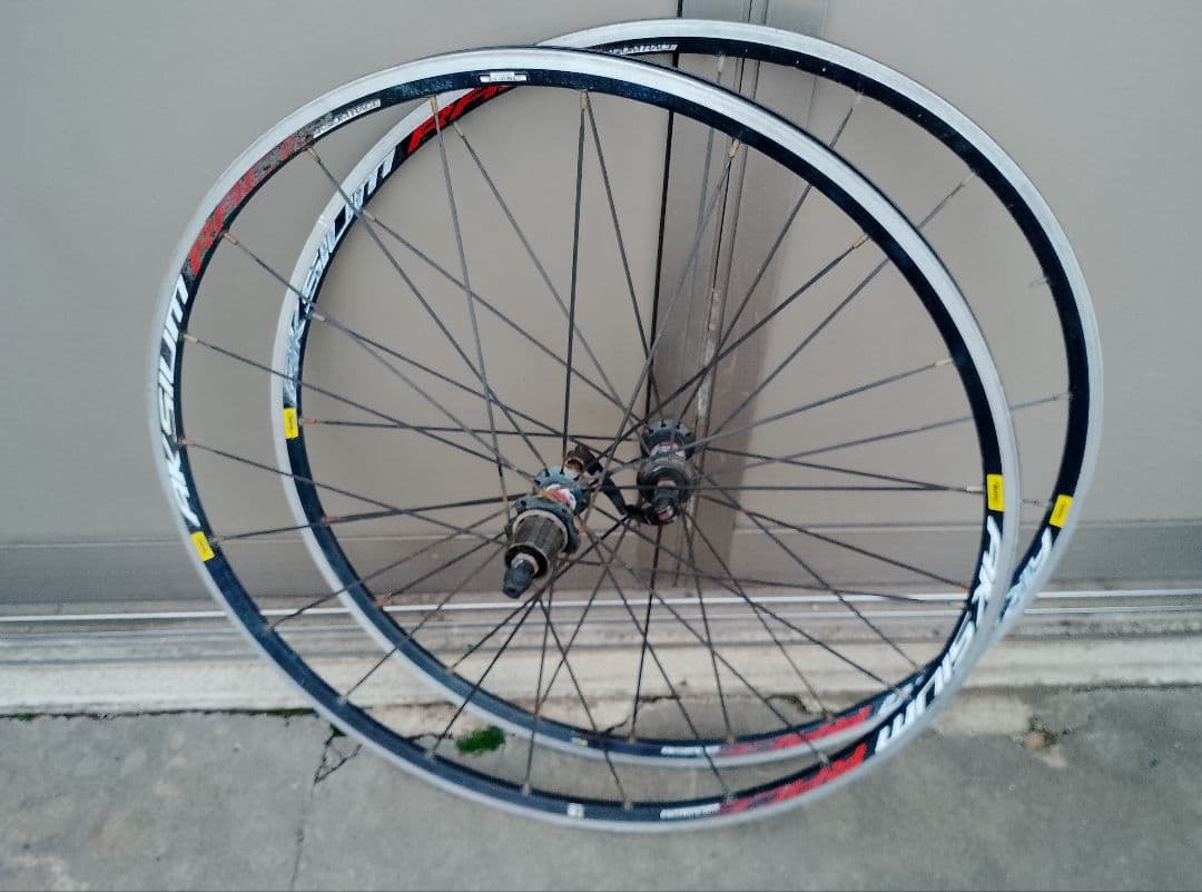 MAVIC AKSium race 700c ホィールセット