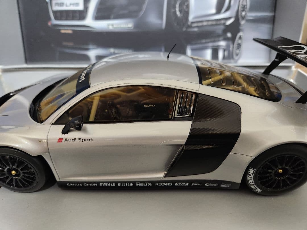 ミニカー Spark 1/18 Audi R8 LMS