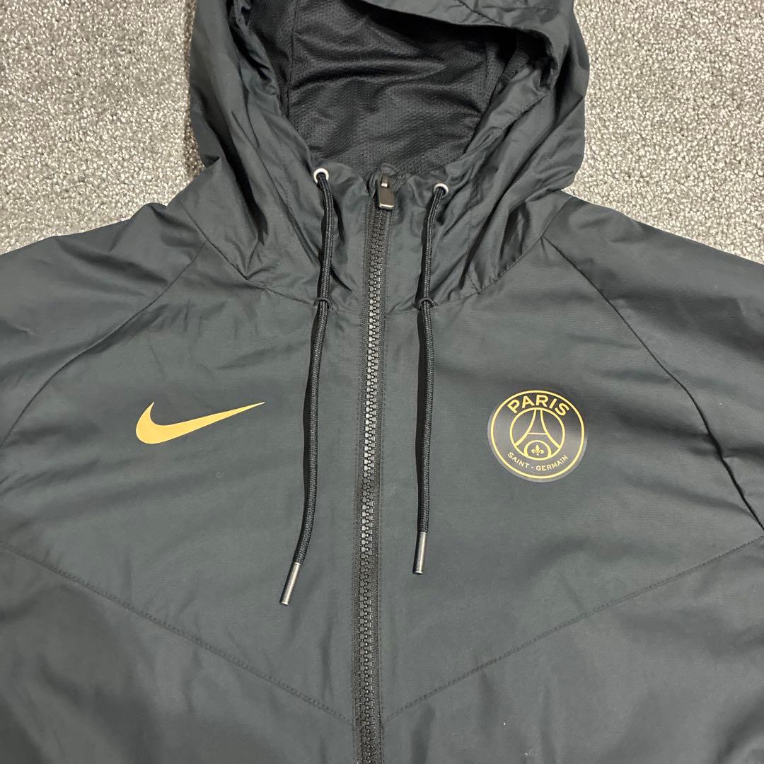 NIKE PSGウィンドランナー 30周年記念