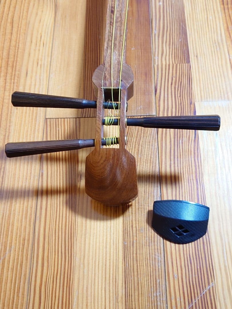 和楽器 三味線 ハードケース（鍵あり）付き ジャンク