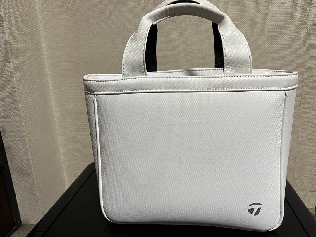 TaylorMade オーステック ラウンドトート