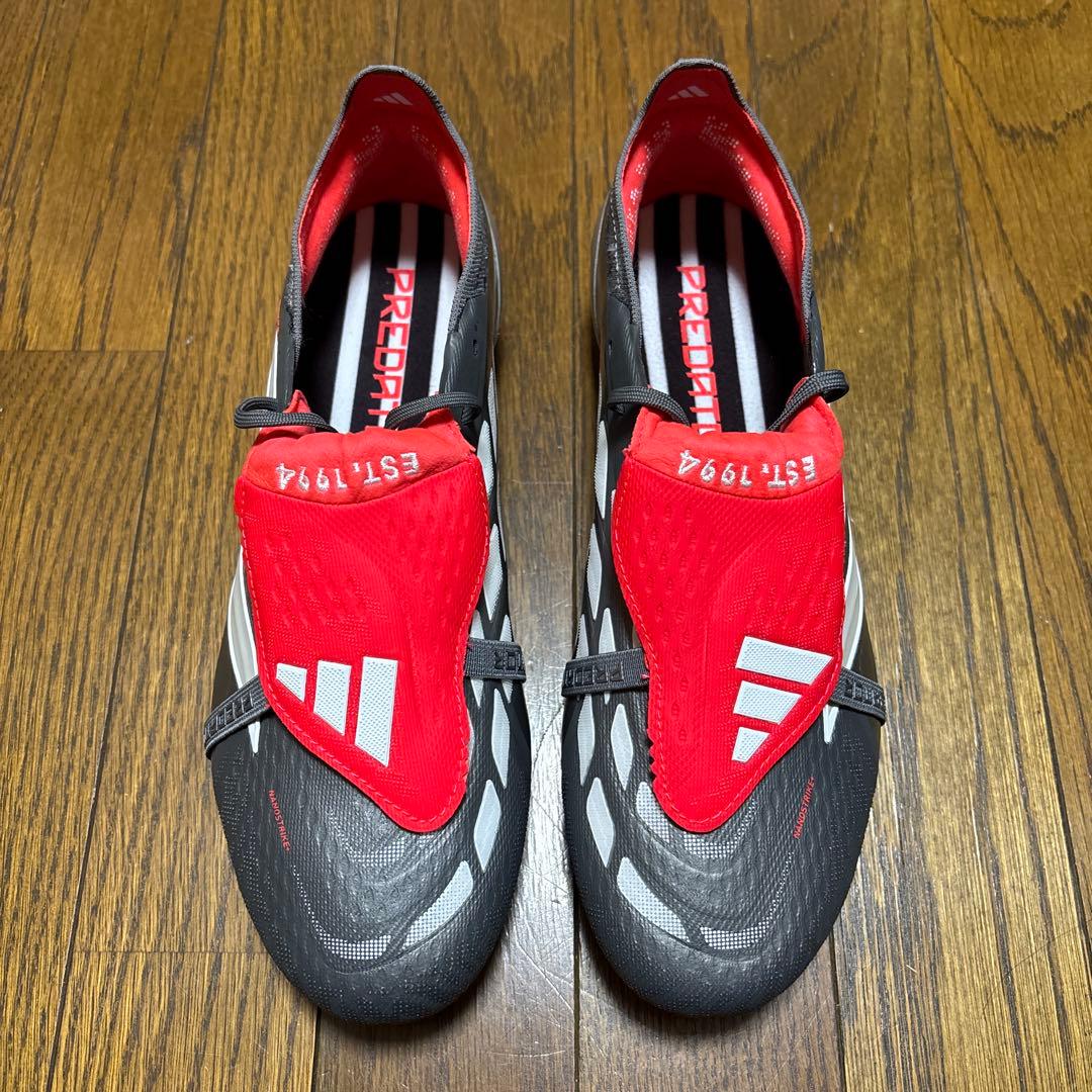 あ*つ様 プレデター ELITE FT AG(シルバー×ホワイト×レッド) 27