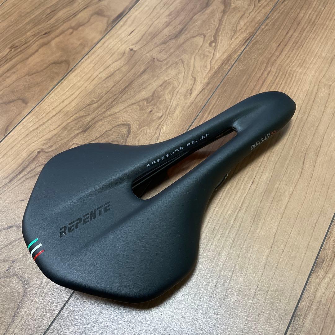 REPENTE QUASAR 2.0 ブラック サドル