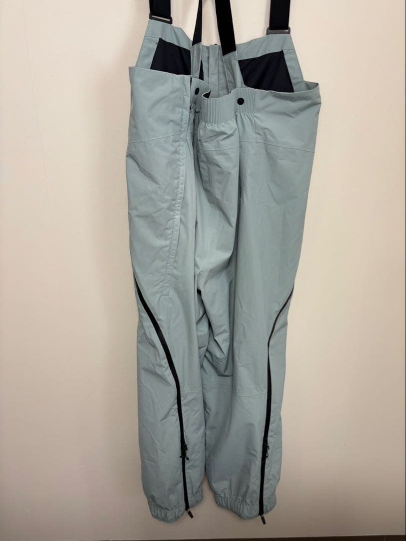 BURTON フューチャートラスト　2Lビブパンツ