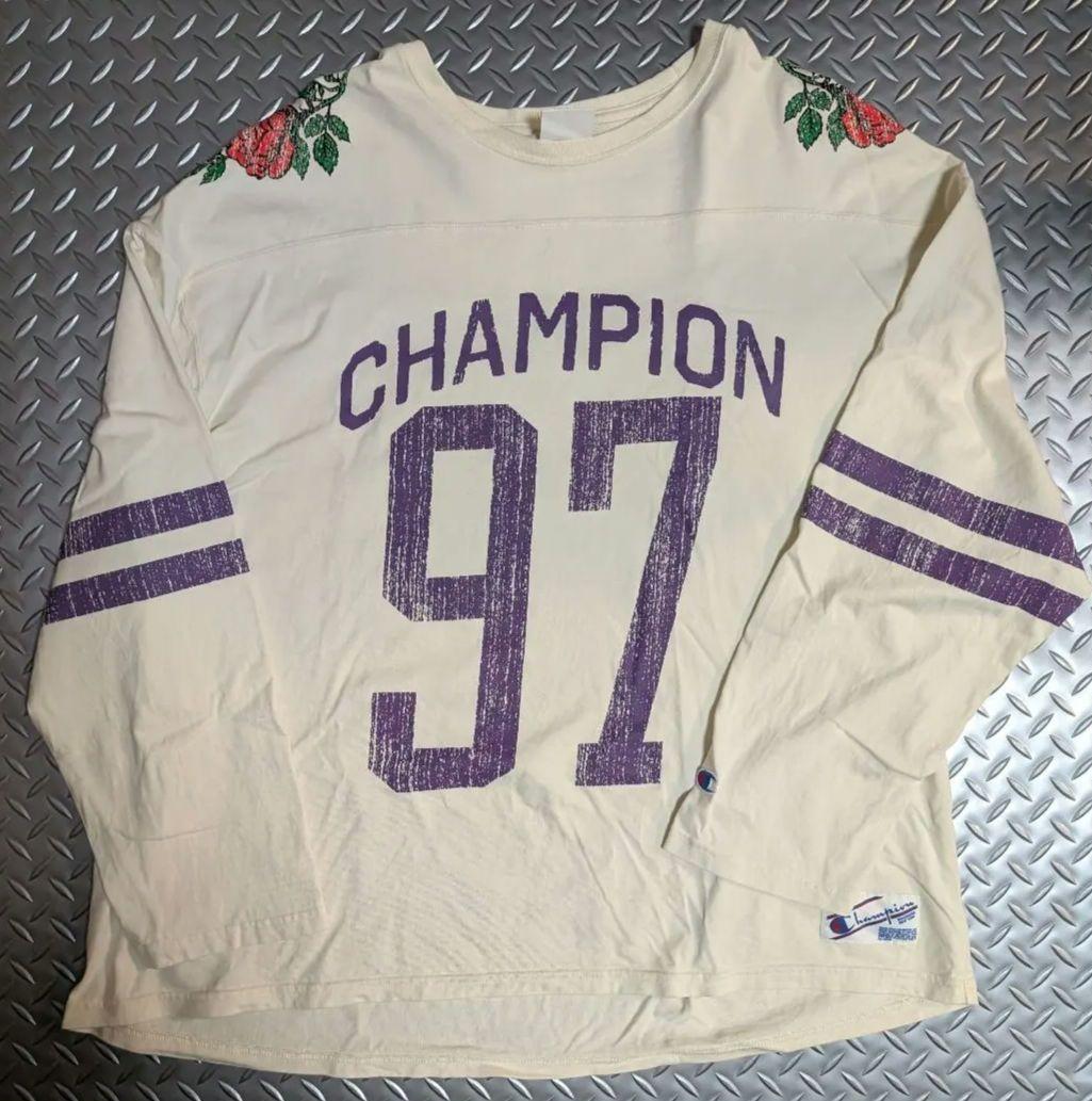 日本未発売Champion 97 XLクリームアメフト薔薇 ロンT紫筋トレGYM