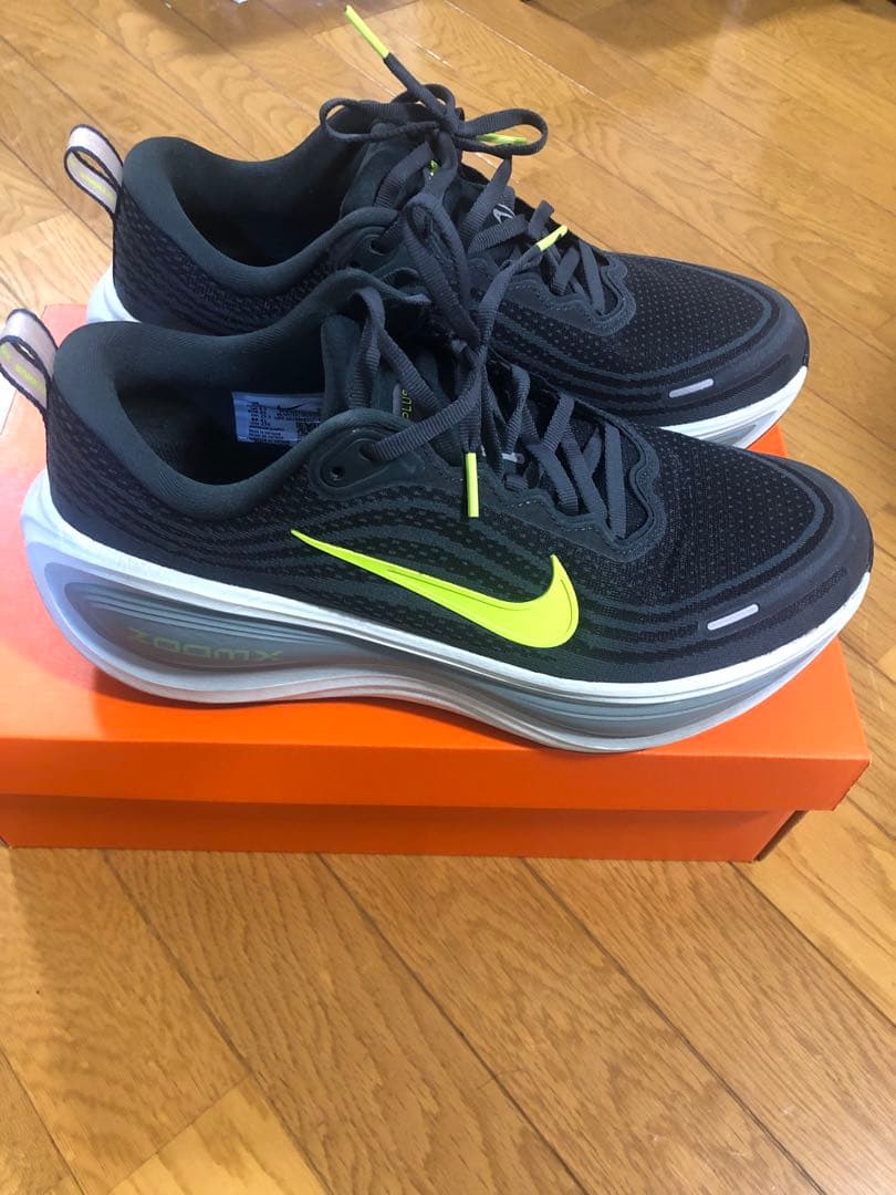 NIKE ナイキ ズーム ボメロ プラス　27.5ｃｍ　メンズ