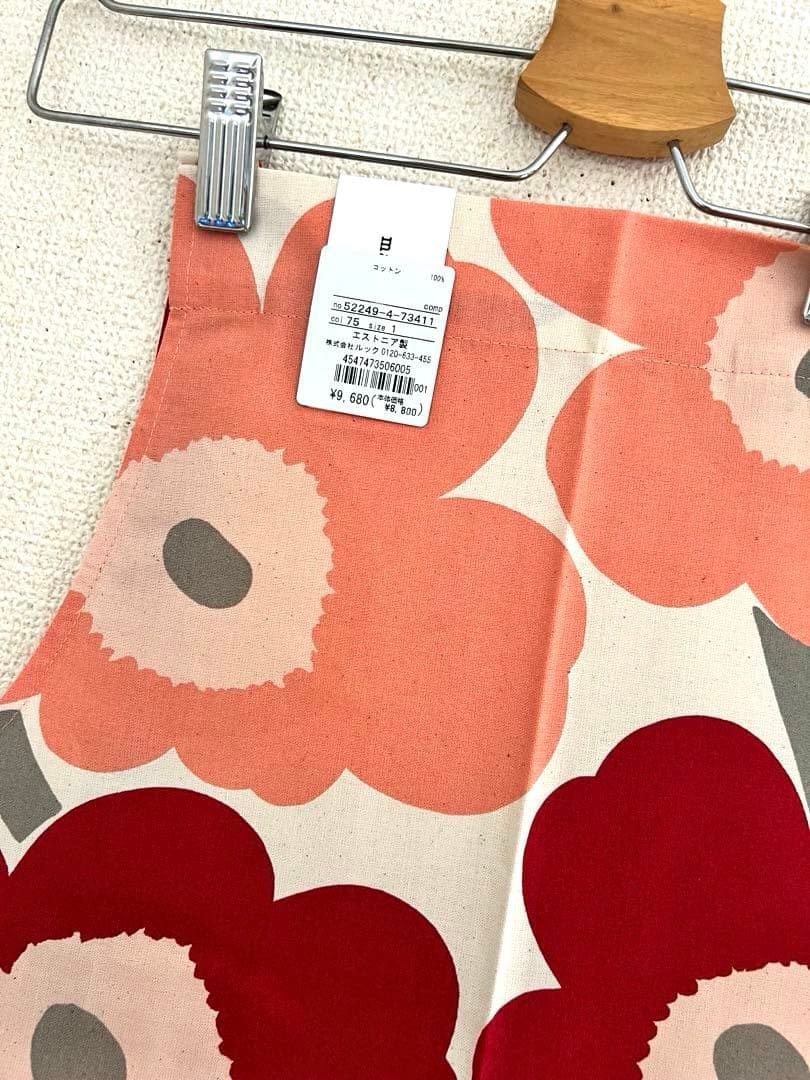 ♪新品未使用　マリメッコ　marimekko エプロン　ウニッコ　人気完売品♪