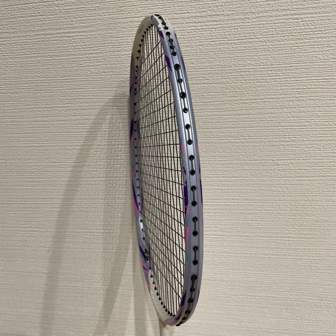 YONEX　ヨネックス　バトミントンラケット　ナノフレア１１１