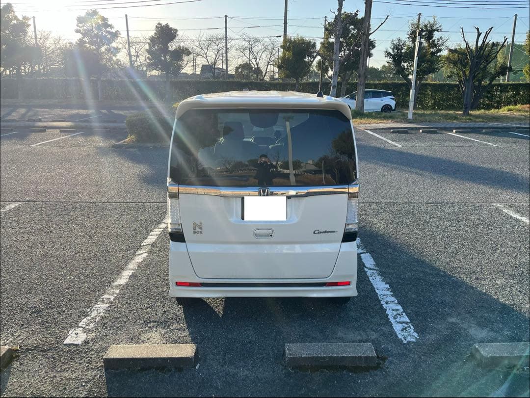 ホンダ　H26年　NBOXカスタム　SSパッケージ　大阪　白　車検R９年７月