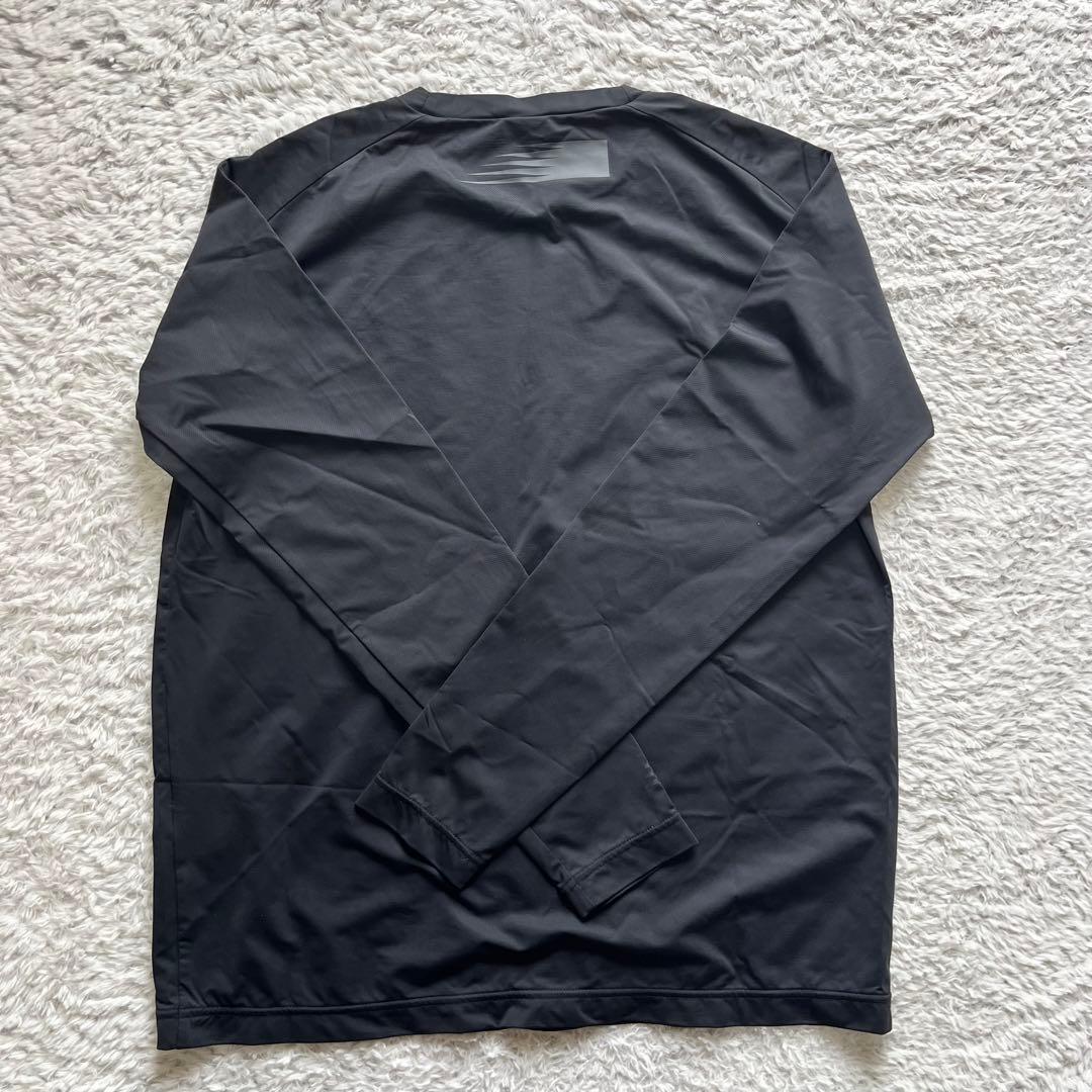 New Balance ブラックハーフコート＋ロングTシャツ