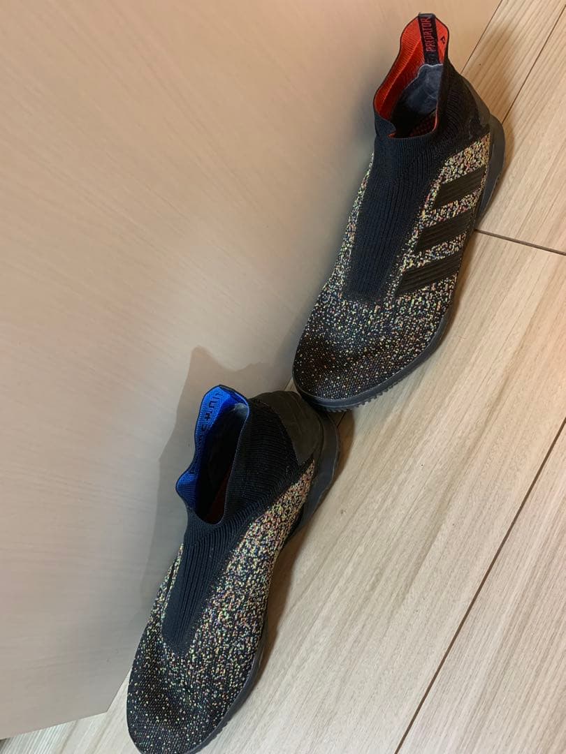 【着用感・ソール◎】【まとめ買い推奨】adidasプレデター　フットサルシューズ