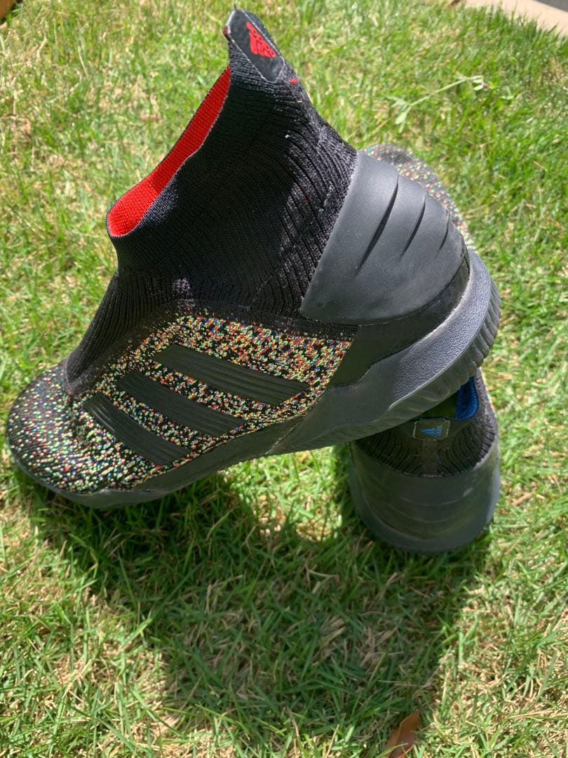 【着用感・ソール◎】【まとめ買い推奨】adidasプレデター　フットサルシューズ