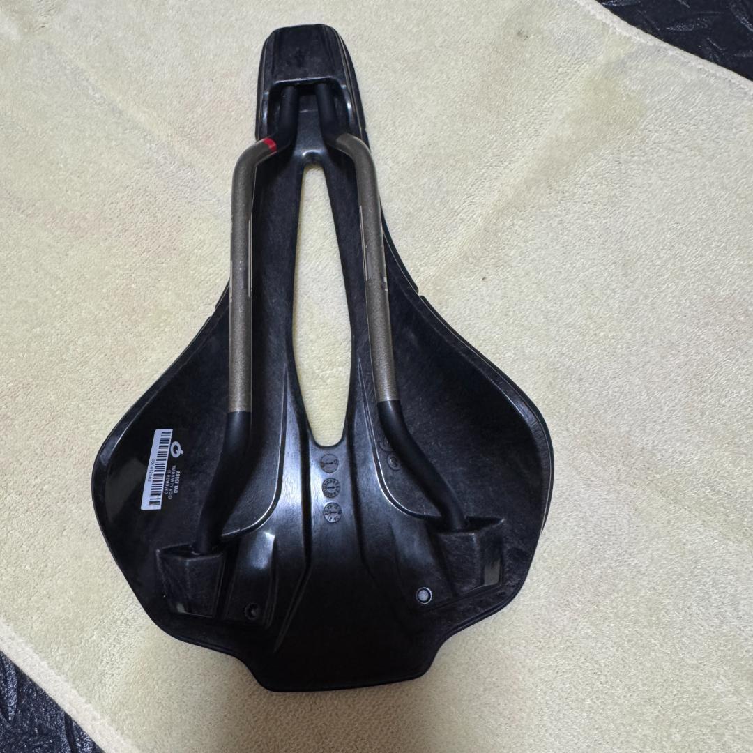 値下げしましたPROLOGO SCRATCH M5 PAS TIROX サドル