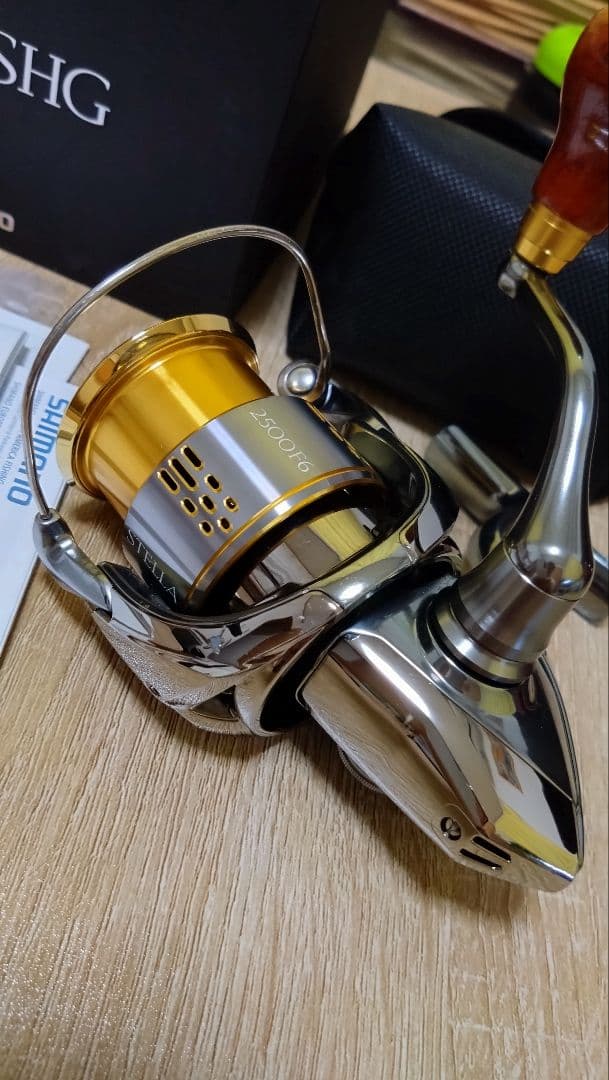 SHIMANO 18ステラ 2500SHG