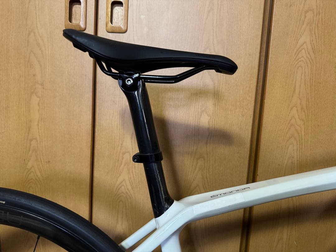 TREK EMONDA SLR7 AXS 12速　RSL37 E-tap