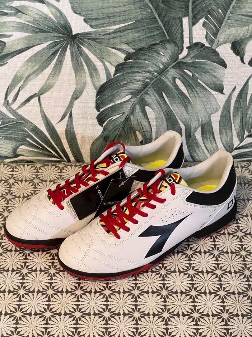 イタリア　【diadora|ディアドラ】サッカーフットサルトレーニングシューズ