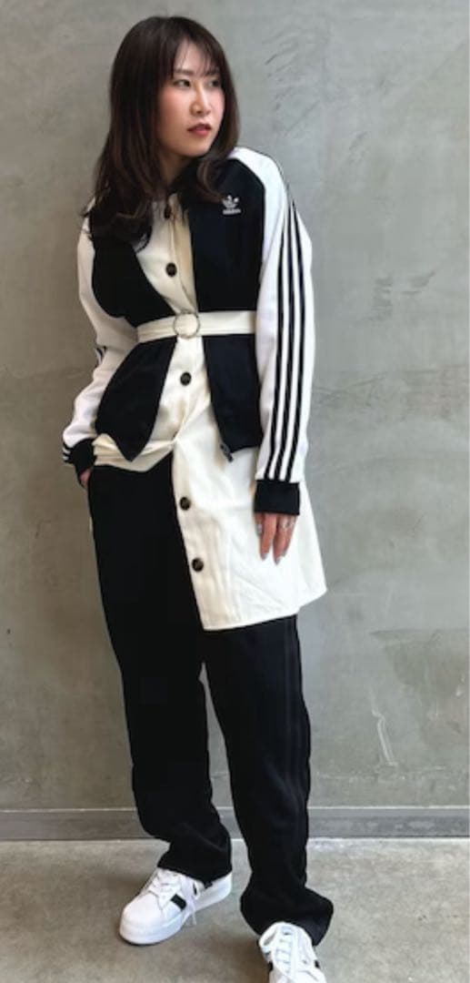 adidas クラシックス オーバーサイズ SST トラックパンツ