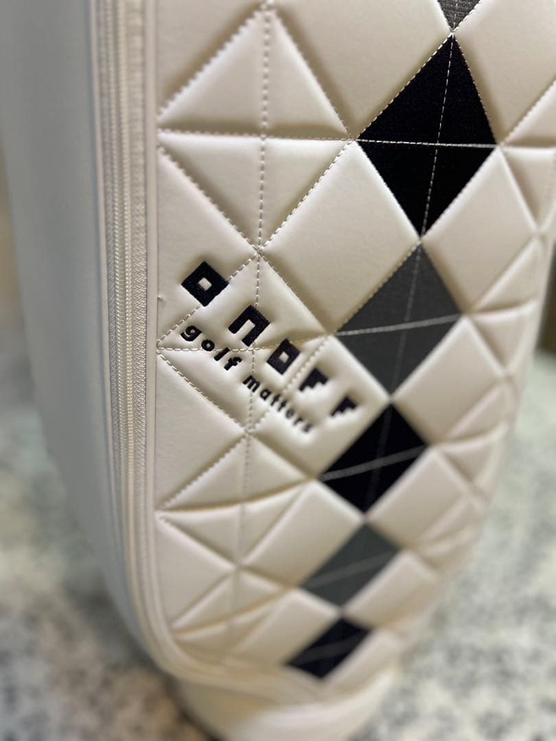 【しおこさん専用】新品 ONOFF Caddie Bag OB7925