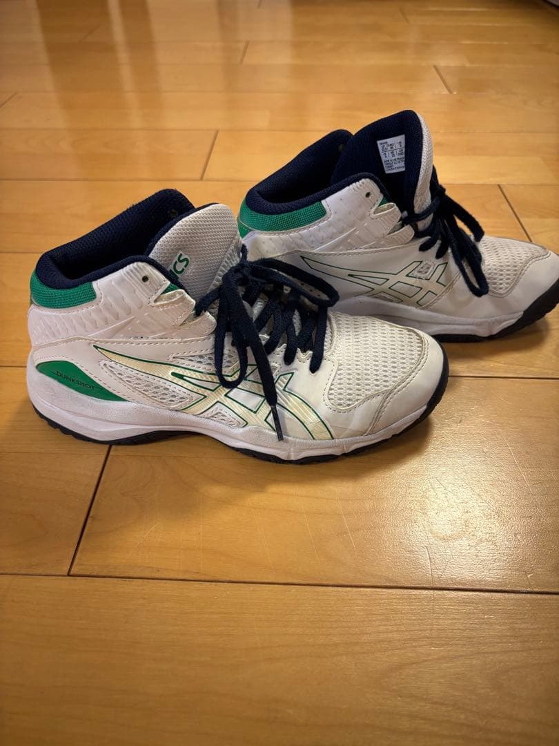 ２２cm asics バスケットボールシューズ ホワイトグリーン 数回のみの使用