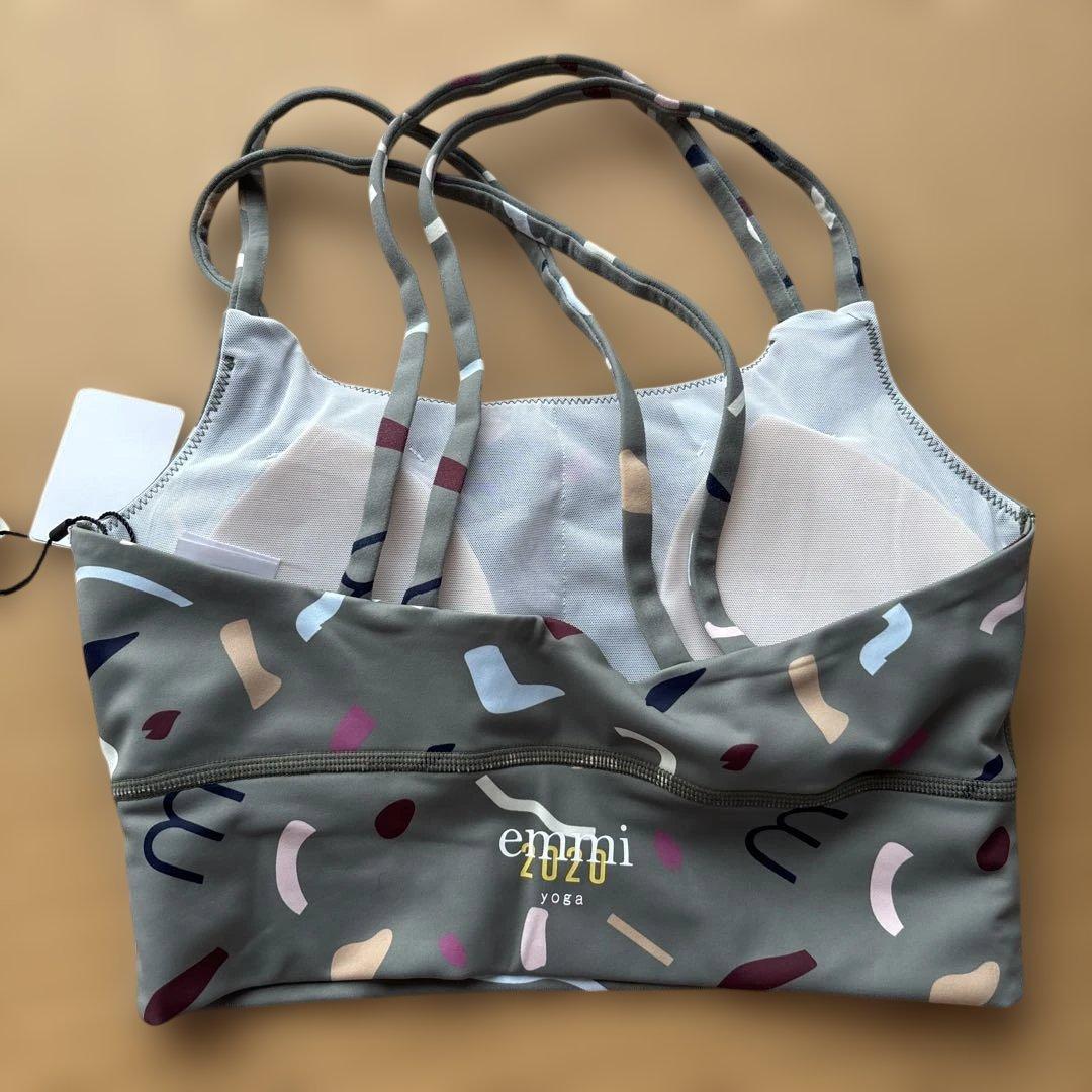 【新品】emmiyoga ヨガウェア　ブラトップ