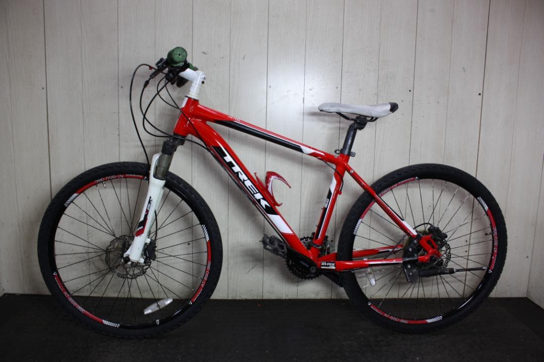 トレック4700 26型 3X10S 420mm 油圧式ディスク仕様MTB