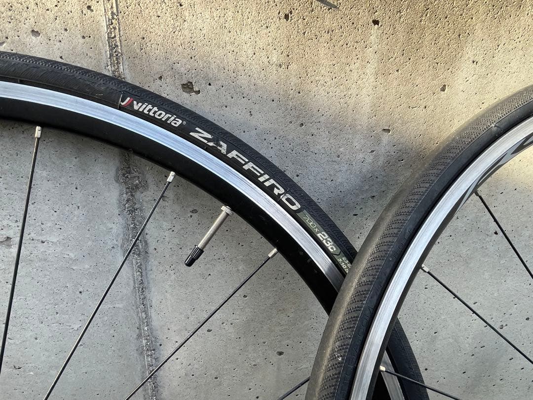 シマノ　WH-RS010 700C クリンチャー　前後セット