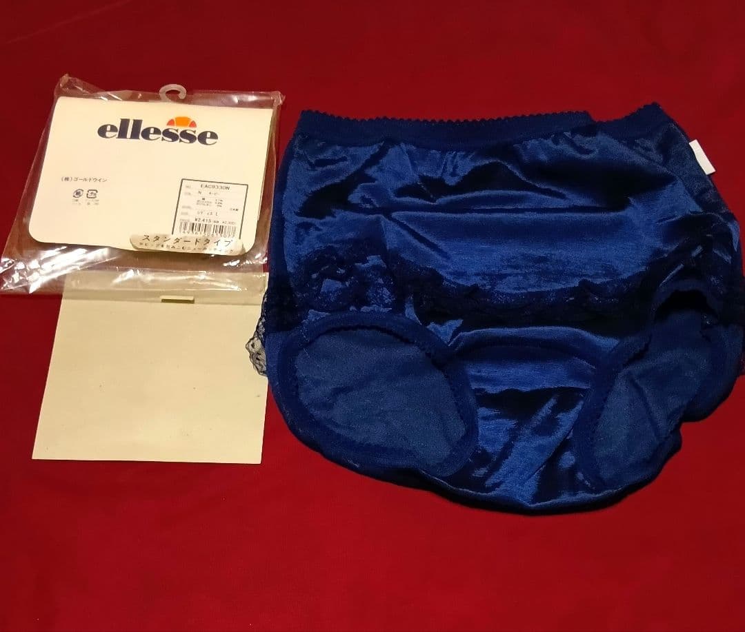 ellesse ネイビー レース付きアンダースコート