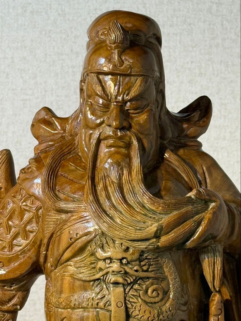 関羽　三国志　彫刻　一刀彫り　置物　インテリア