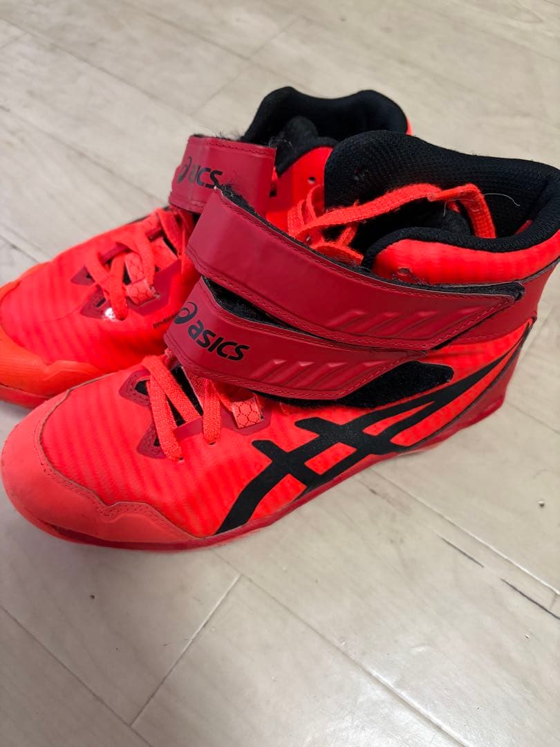 ASICS JAPAN レッド ハイカットスパイクシューズ 　23.5㎝