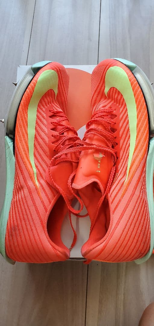 Nike Air Zoom マックスフライ2、26.5サイズ 左外パンクあり