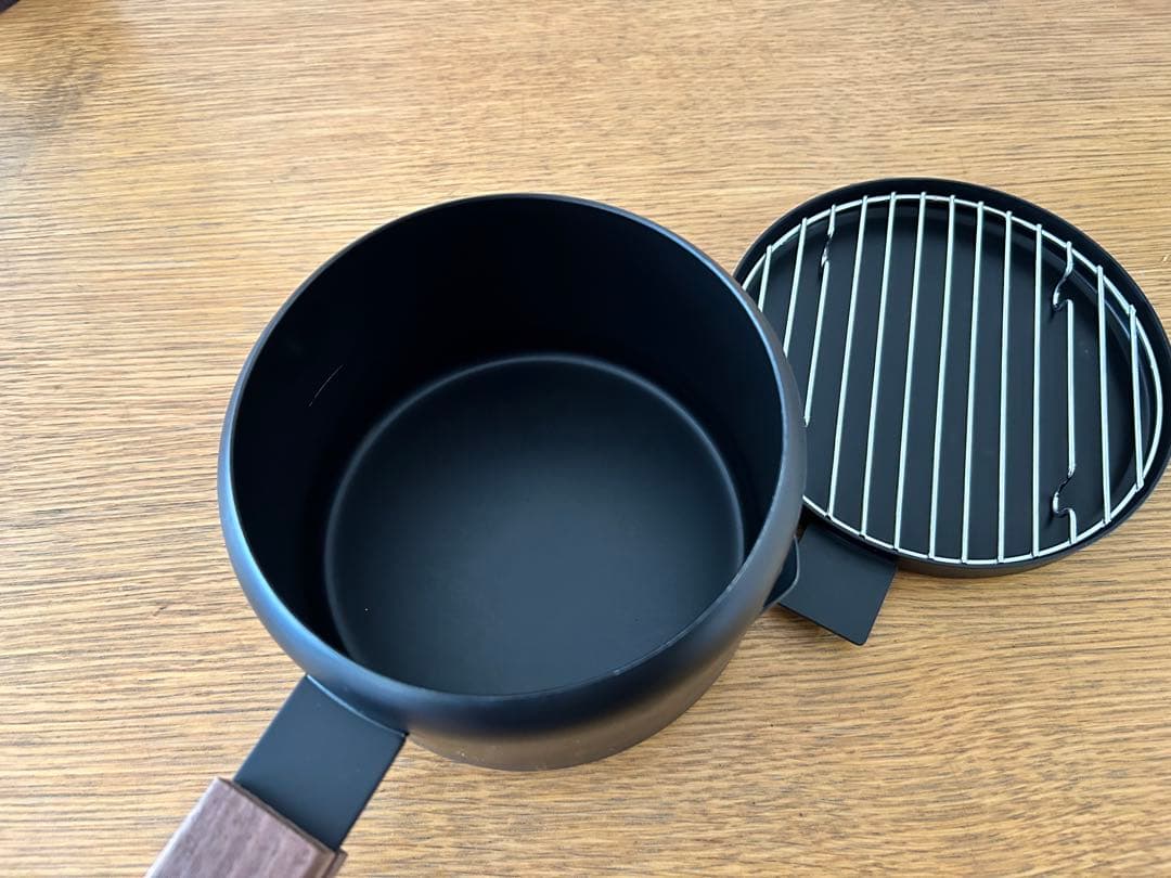 ツレヅレハナコ × オレンジページ ふたつき鉄製ミニ揚げ鍋・13センチ
