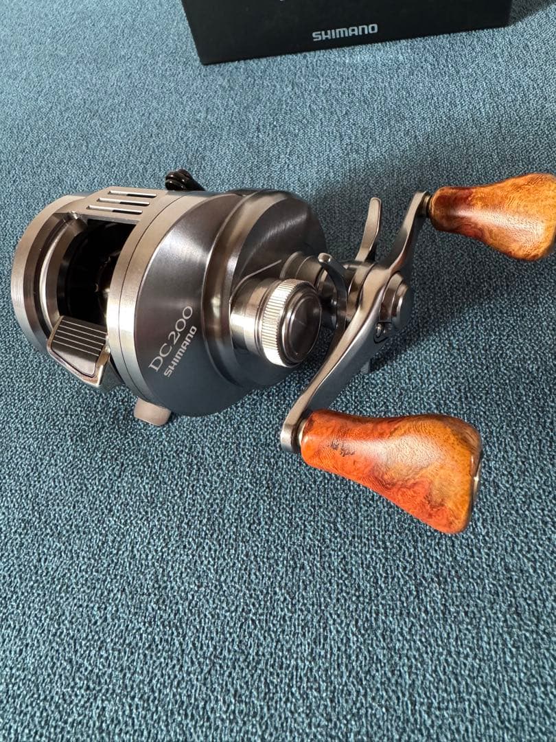 SHIMANO シマノ　カルカッタコンクエストDC200未使用品