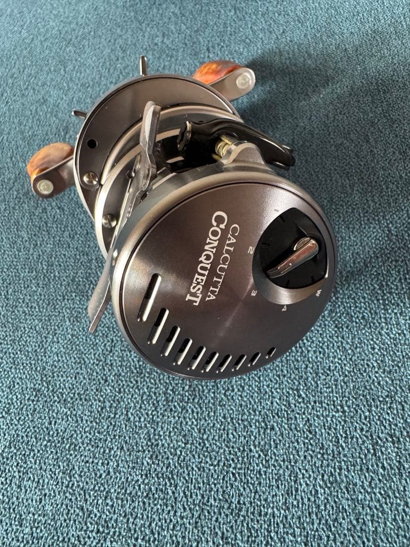 SHIMANO シマノ　カルカッタコンクエストDC200未使用品