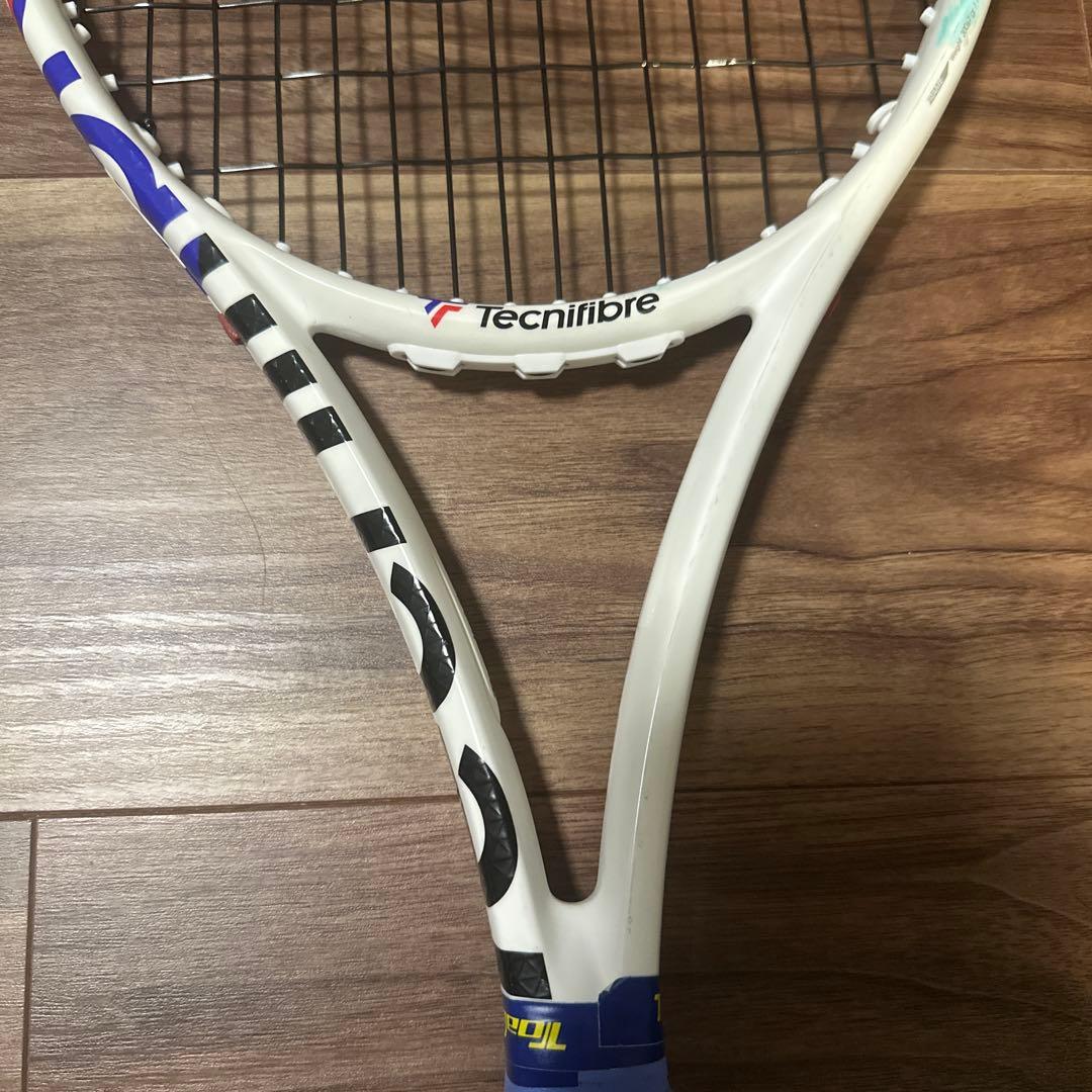2本セット　tecnifibre T-FIGHT isoflex 300