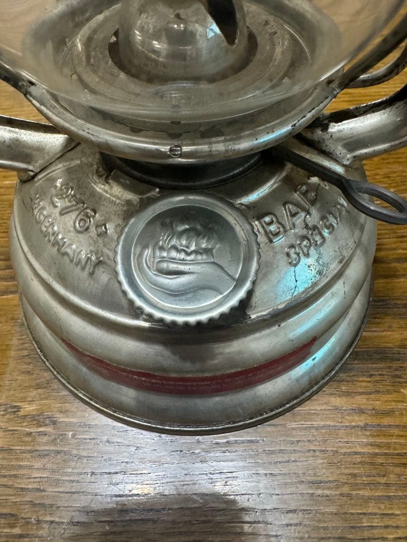 オイルランタン シルバー 金属製　アンティーク　オイルランプ