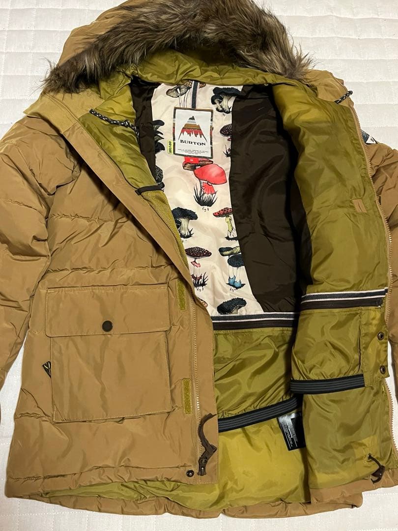 BURTON カーキ ダウンジャケット M