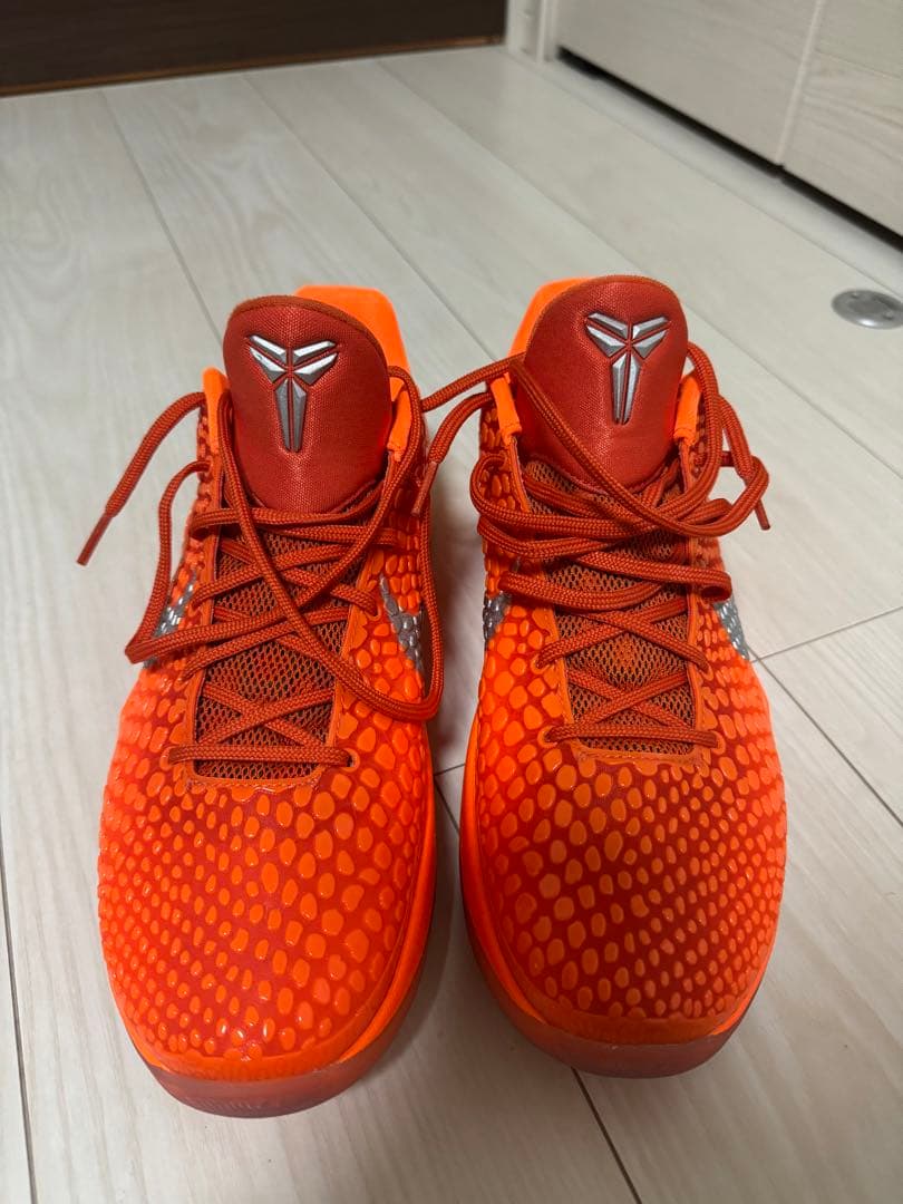 Kobe バスケットボールシューズ オレンジ