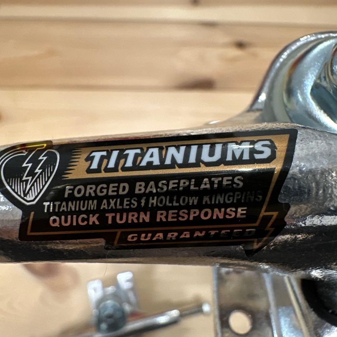 THUNDER TRUCK TITANIUM 3 POLISH 147 チタン