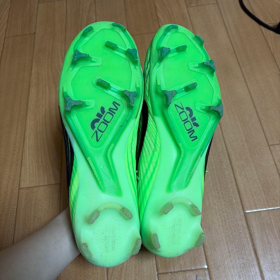 Nike CR7 サッカーシューズ ネオンイエロー