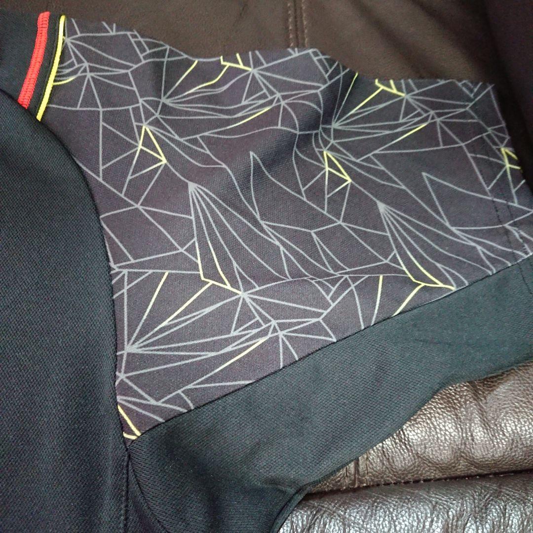 YONEX ポロシャツ Lサイズ 黒 幾何学模様