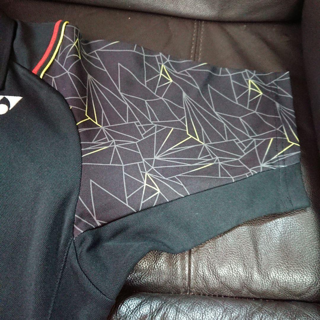 YONEX ポロシャツ Lサイズ 黒 幾何学模様