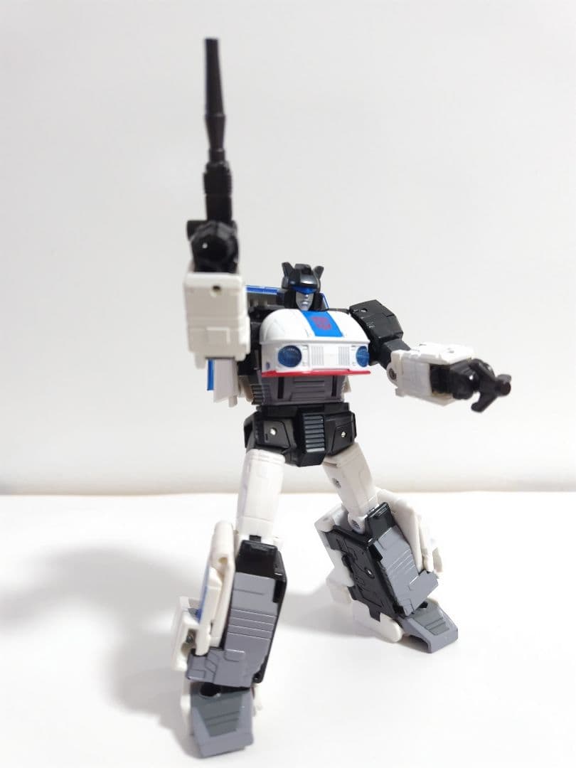 Hasbro オリジン オートボット3体セット
