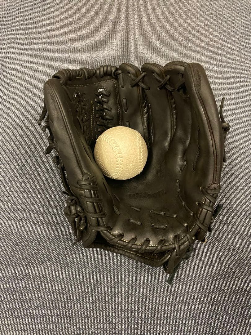 ウィルソン　野球 軟式グローブ 一般用　大人　右投げ　グラブ　内野　右利き　黒