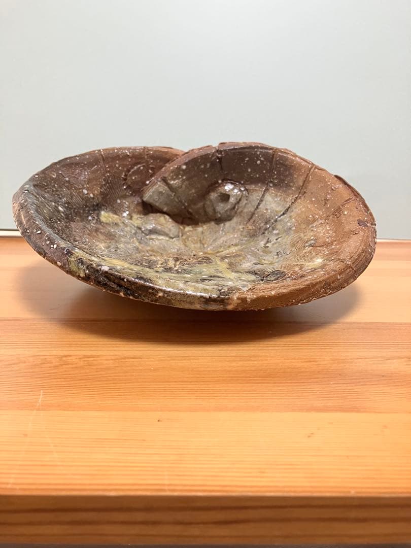 琉球　沖縄　当真裕爾作　貝型の皿　ヤチムン　やちむん　珍品　希少 ニュウ有