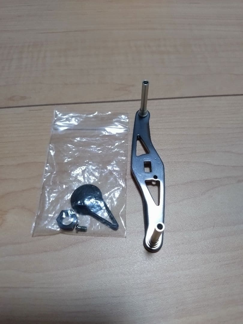 シマノ 15メタニウムDC右ハンドル ノーマルギア ZPIハンドル付き