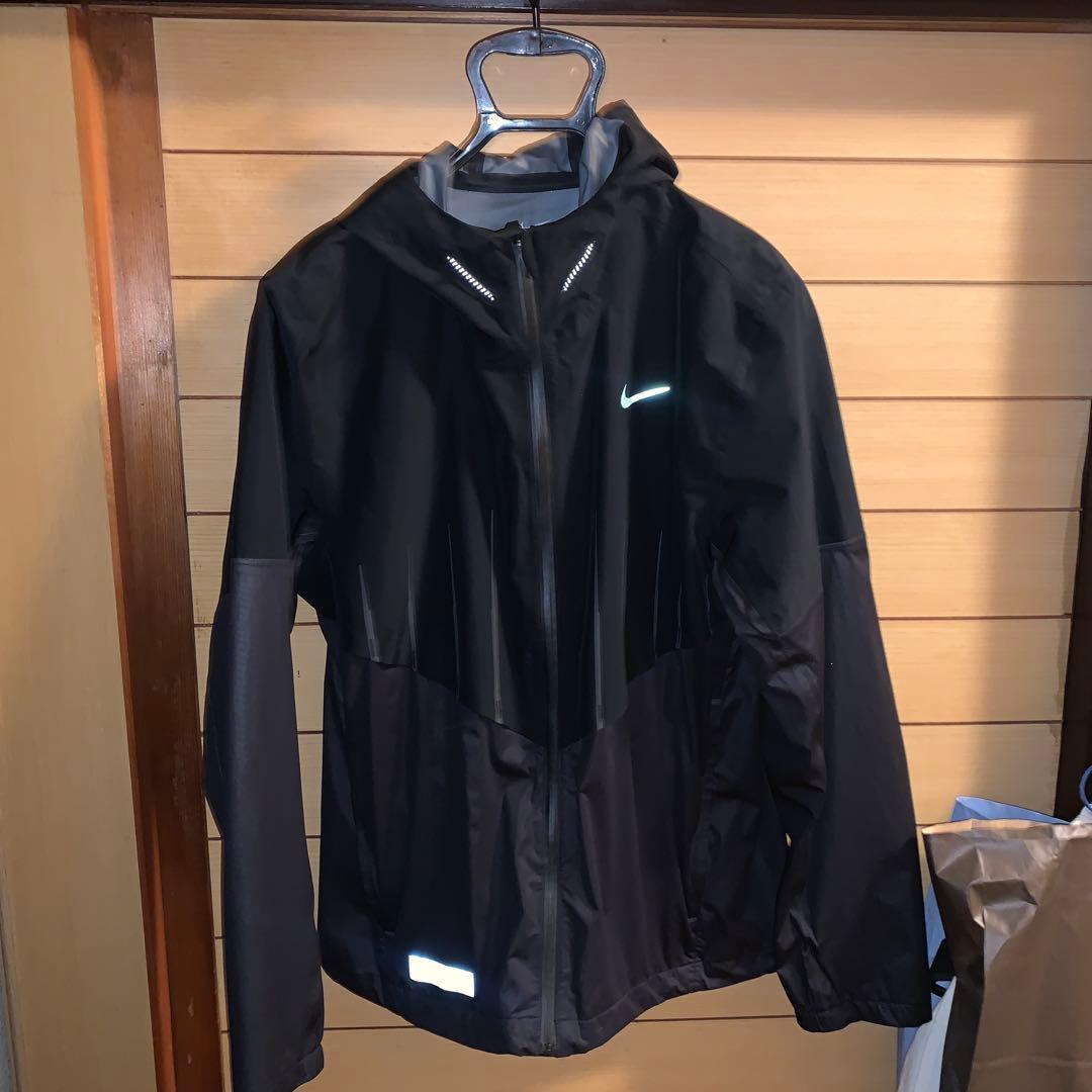 Nike STORM-FIT ADV エアロガミ
